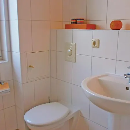 Awesome In Graal-mritz With 1 Bedrooms Appartement